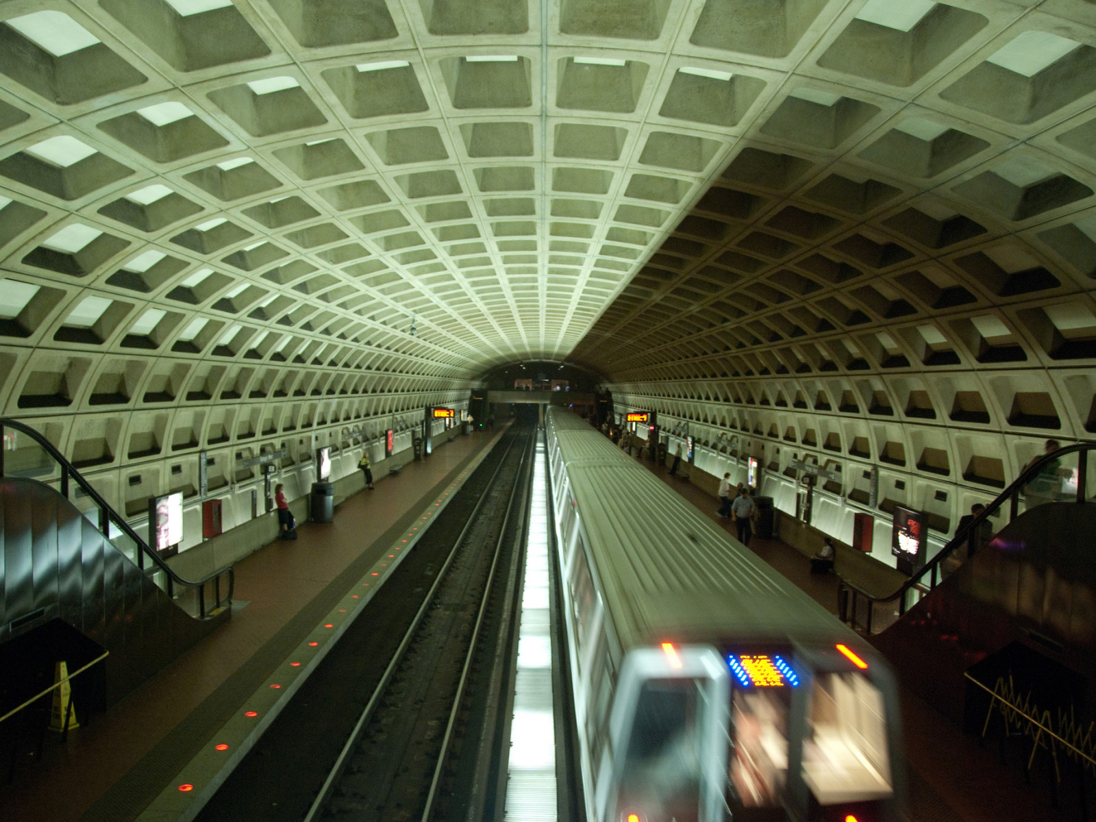 . Metro faces service cuts due to Congress and COVID-19 - The Georgetown  Voice