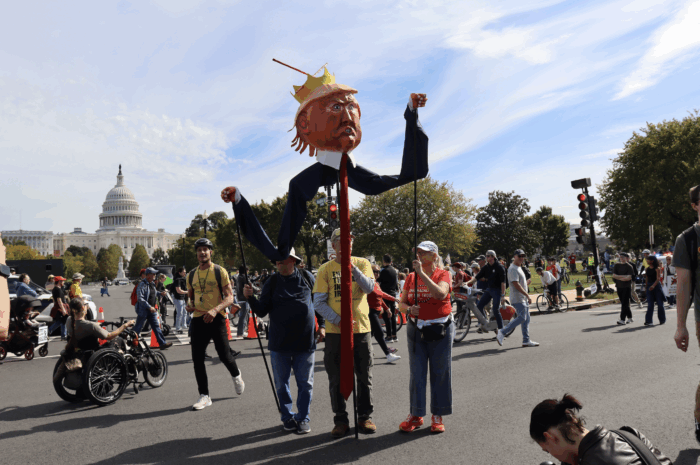 Hundreds of thousands flock to the National Mall for the second “No Kings” protest